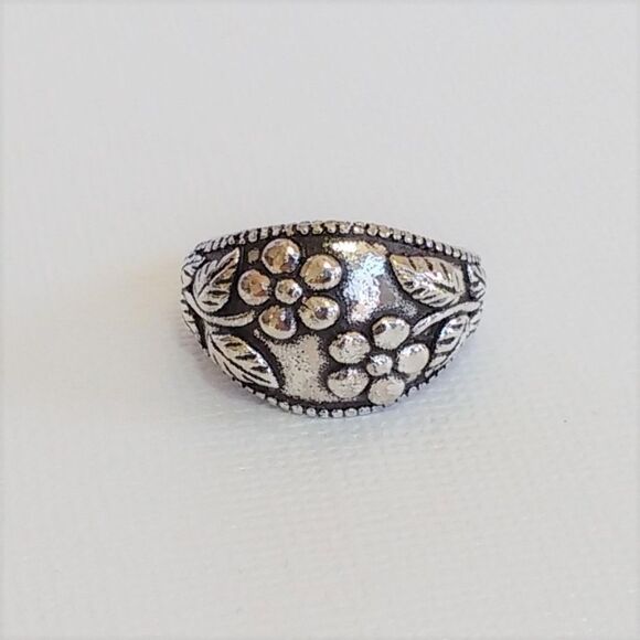 Floral Sterling Silver Ring SIZE 6 - Picture 1 of 8